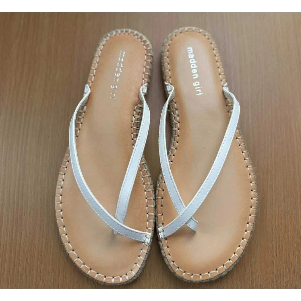 Madden Girl Toe Flip Flop Espadrilles Sandals California Style WHITE 9.5 M